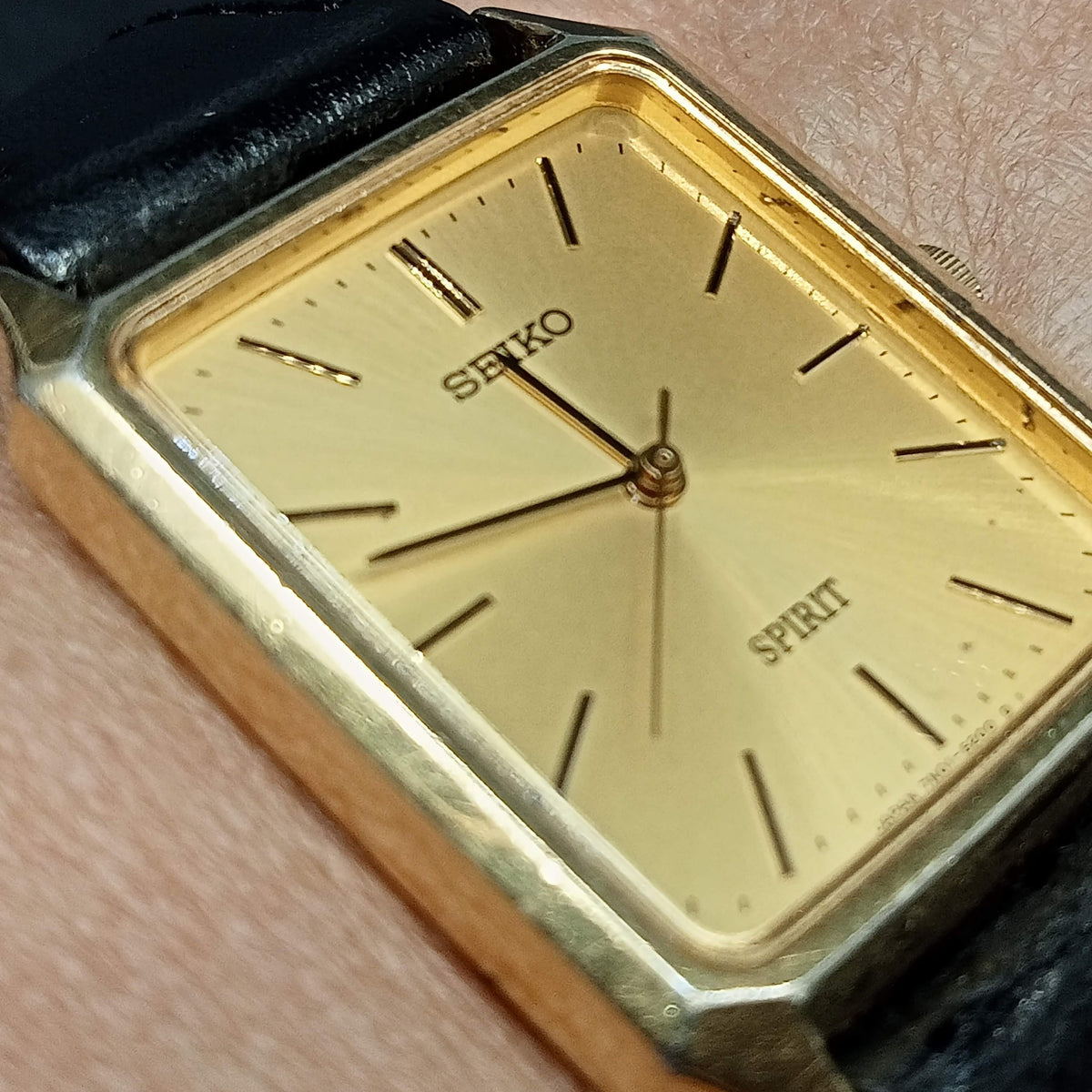 Birthday Watch September 1993! Seiko 7N01-5180 Tank Quartz Watch