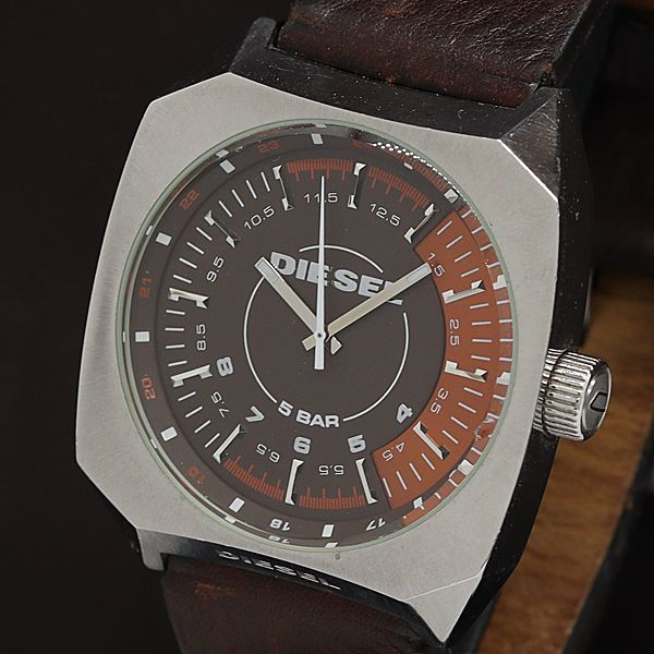 AUCTION: Diesel DZ1272 Compass Style Dial with Heavy Duty Leather Strap Quartz Wrist Watch