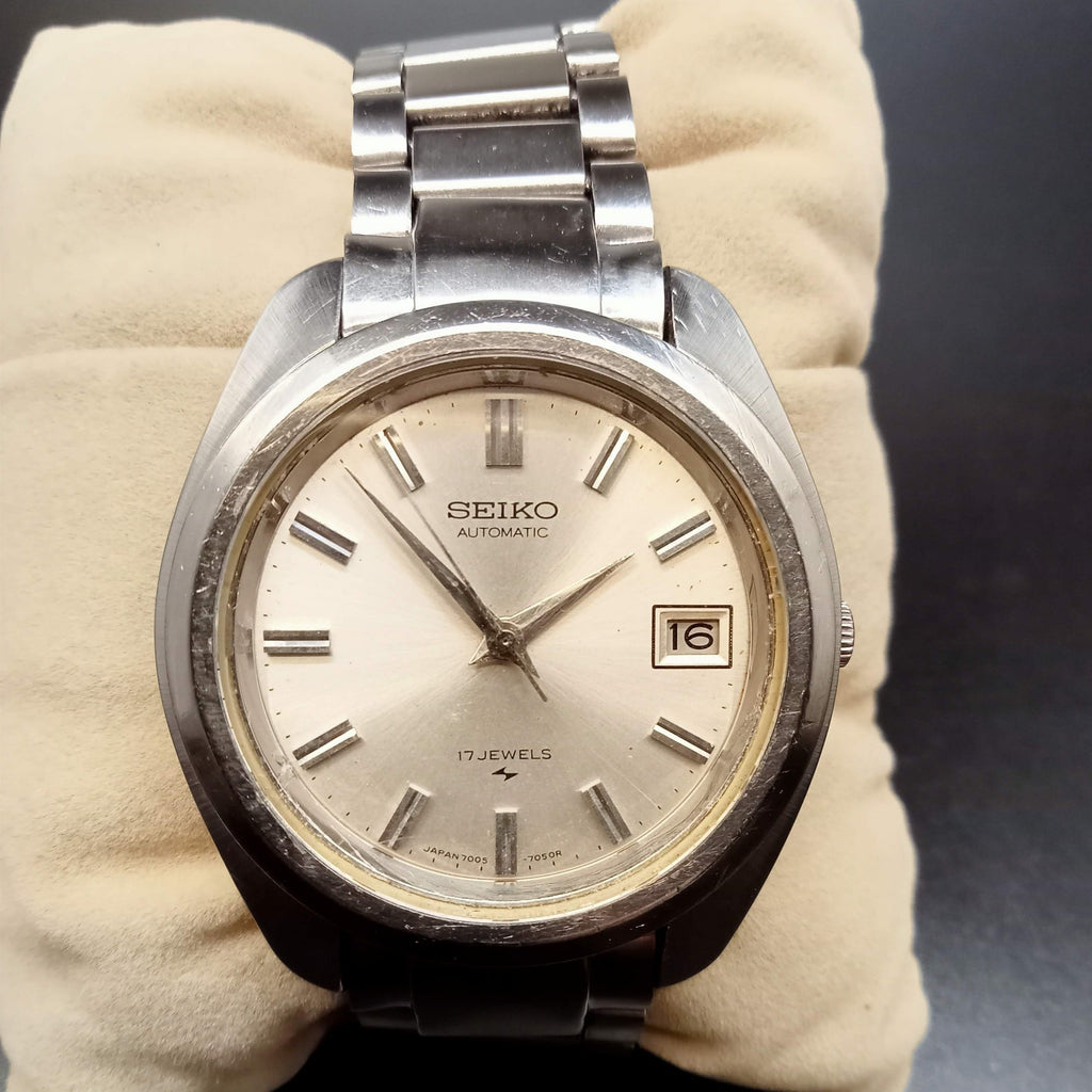 Birthday Watch June 1970 Seiko 7005 7030 17J Oversize Automatic