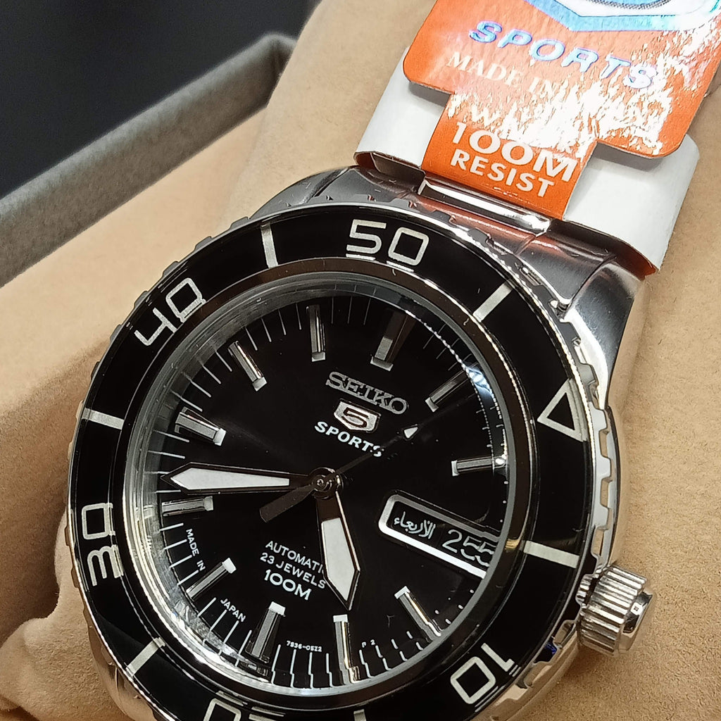 BNIB NOS May 2016 Discontinued Seiko 5 Sports SNZH55J1 7S36