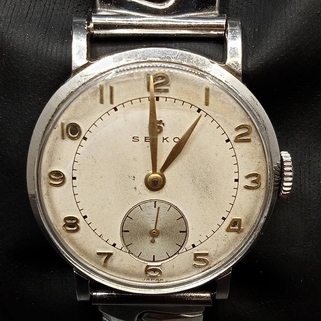 Collectible! Circa 1940s - 1950s! Seiko Seikosha 10B Mini-Dial-Seconds, 15 Jewels Mechanical Watch (OH)