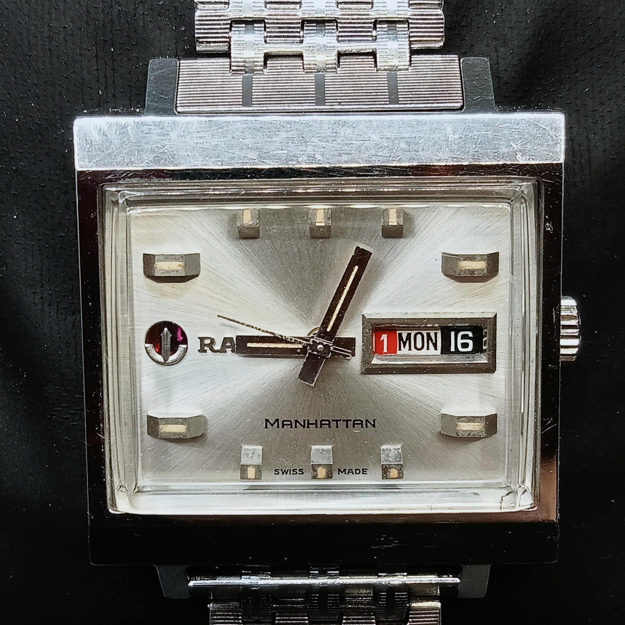 Collectible Circa 1970s Rado Manhattan Cal AS M1859 25J Automatic Wat Altimate Group