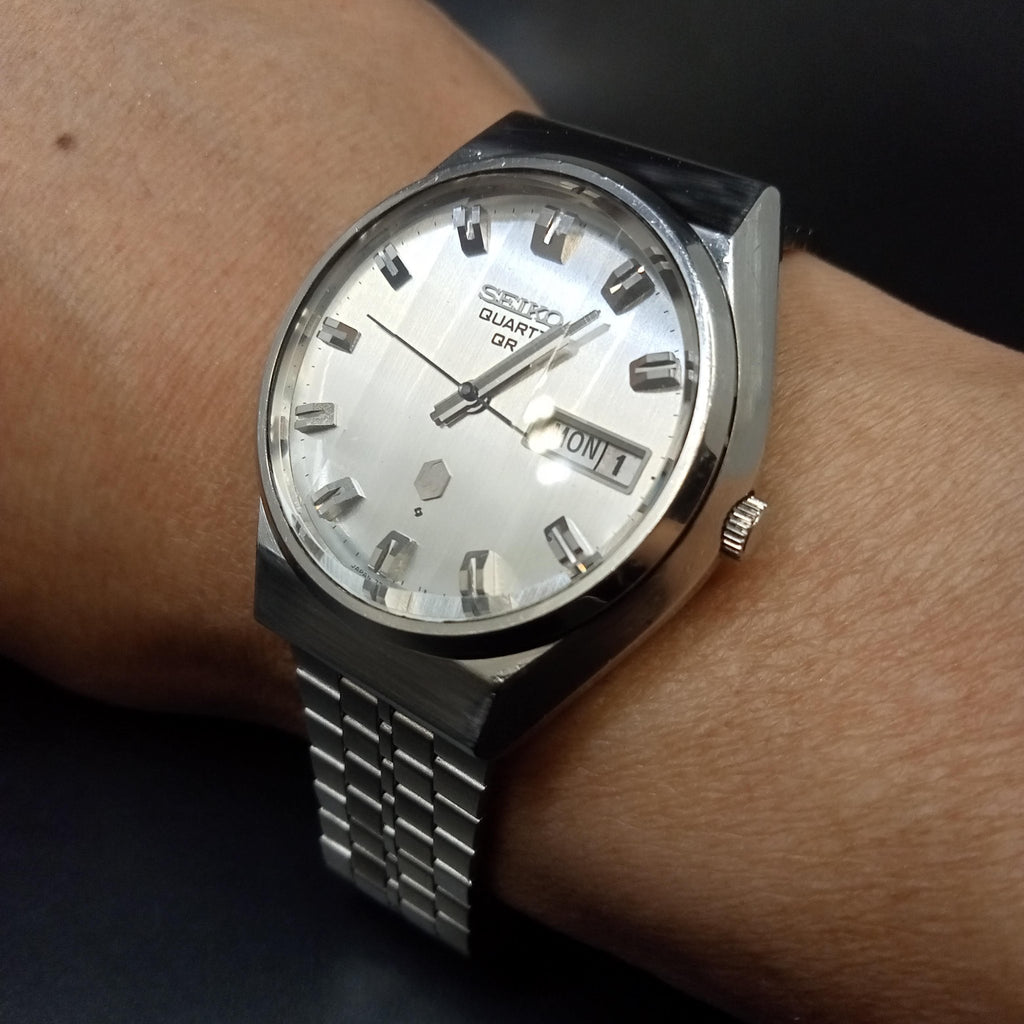 【美品】SEIKO quartz wave clock 80s Vintage 1979 Seiko Silverwave Z Quartz Diver Extremely Rare Ref