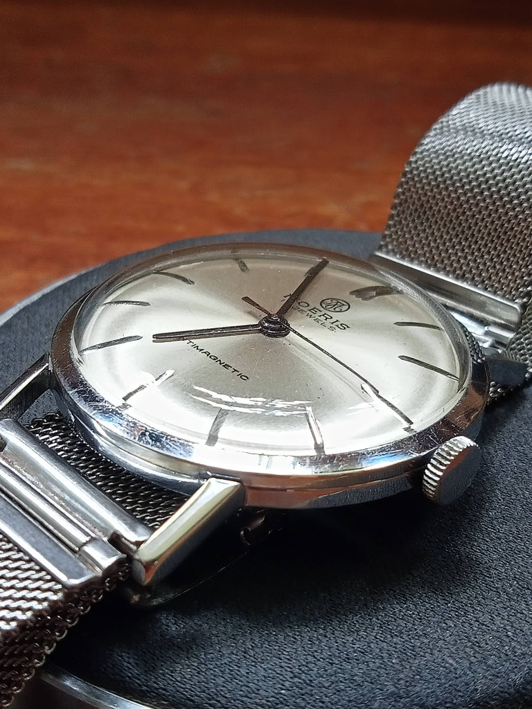 Collectible! Circa 1950s Moeris Grand Prix 17J Mechanical Watch