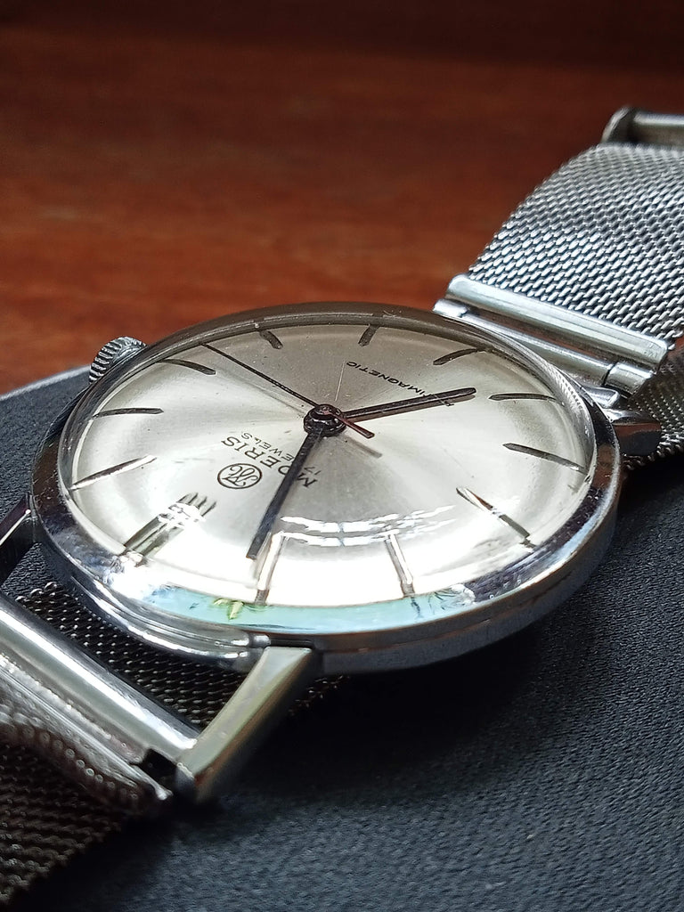 Collectible! Circa 1950s Moeris Grand Prix 17J Mechanical Watch