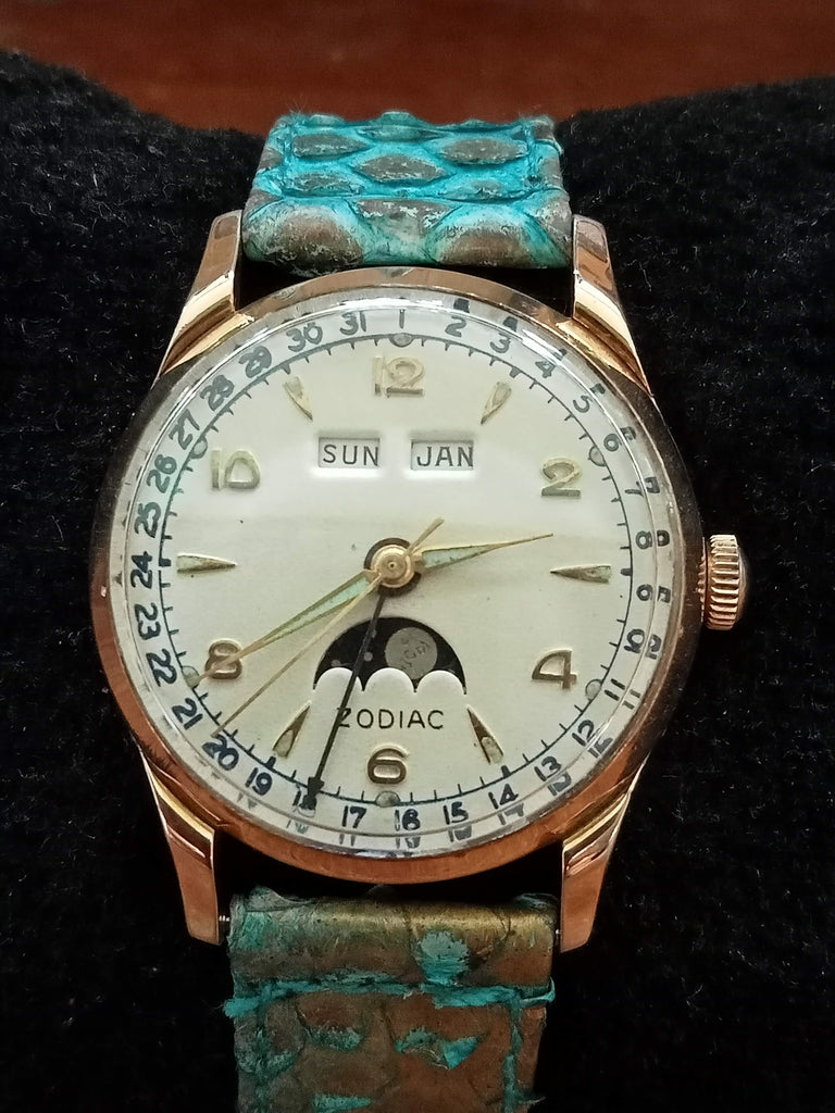 Collectible! Zodiac Triple Calendar Moonphase Ref. 908 Cal 12S 17J Mechanical Watch (OH)