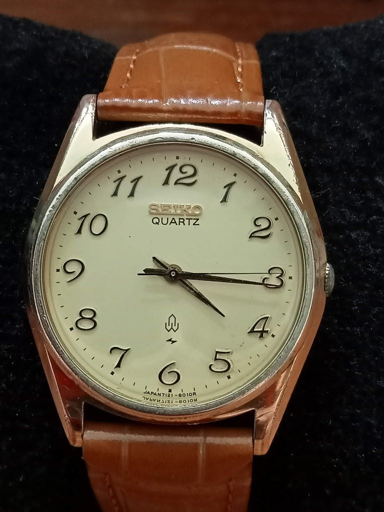 Birthday Watch February 1981! Seiko 7121-8000 DAINI Linen Dial Quartz Watch (OH)