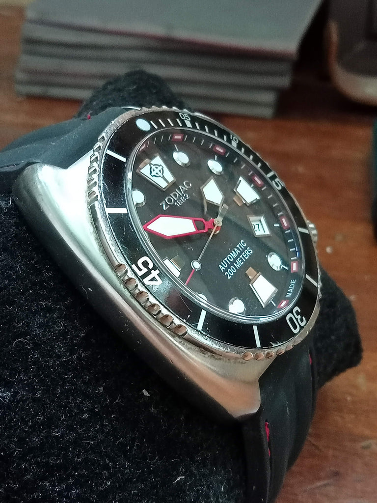 Collectible! Zodiac ZO8001 Oceanaire 