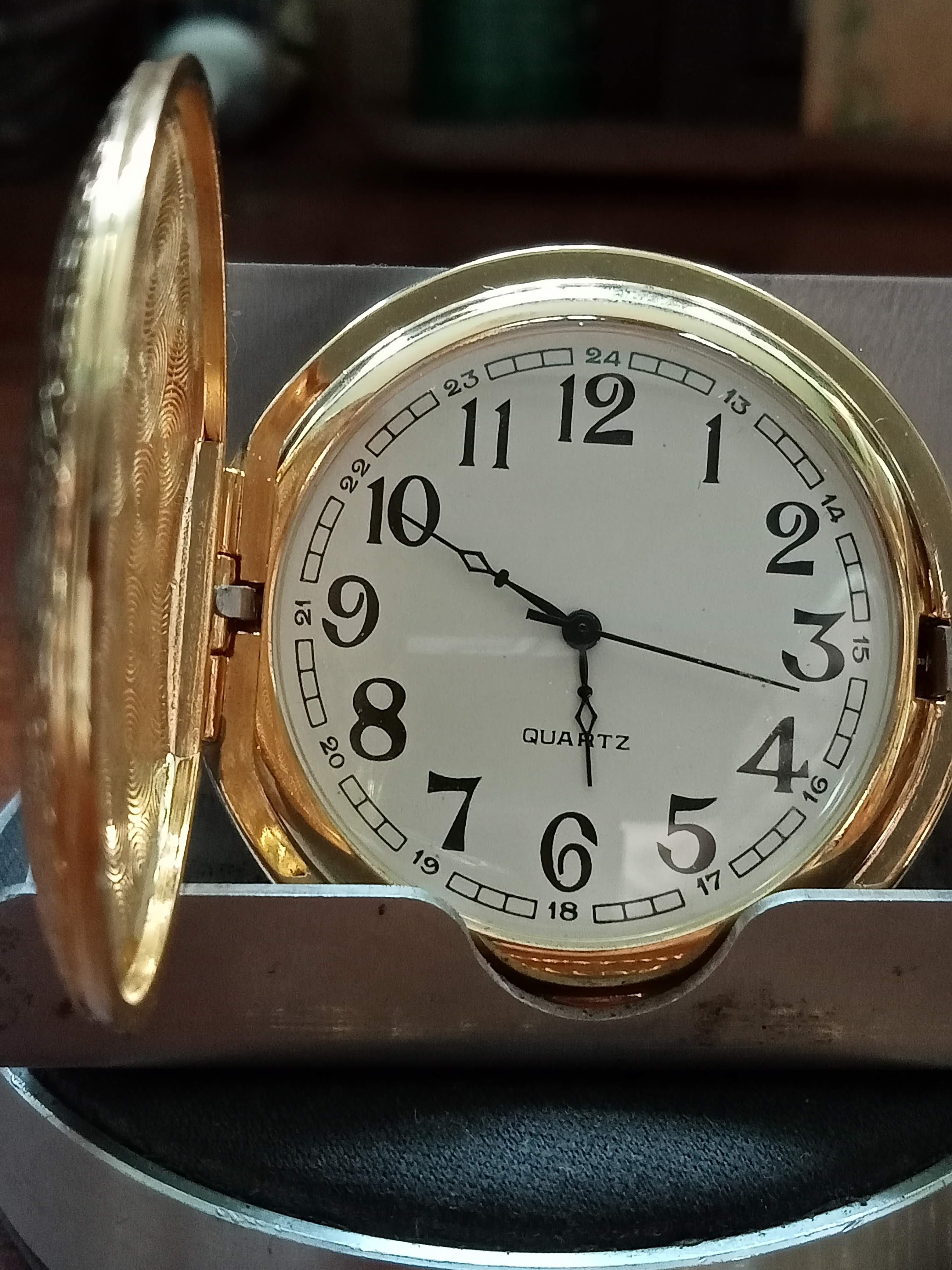 Collectible! 1980s Classic Designed Gold-Plated Pocket Watch Quartz (FS)