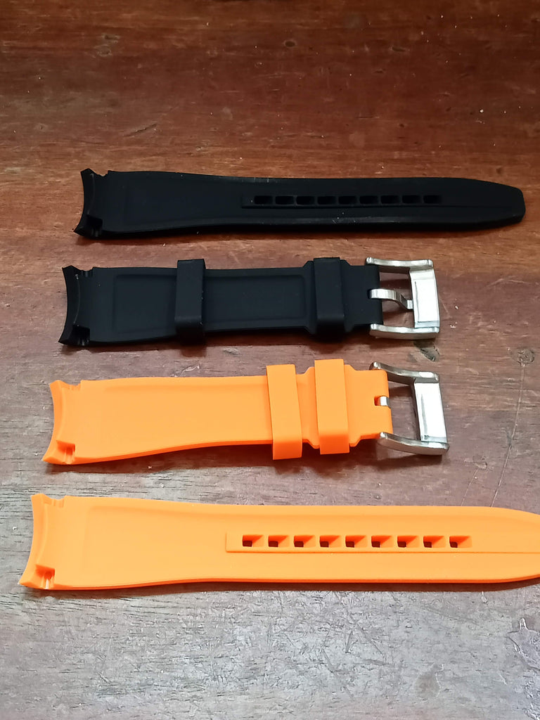 Diver's FKM Silicon Rubber Ribbed Curved End 20.0mm and 22.0mm Strap with Silver Buckle (87)
