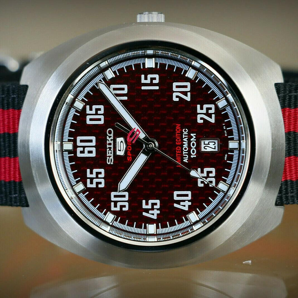 Discontinued Seiko SRPA87J1 4R35-01M0 November 2016 "Helmet" 23J Automatic Watch